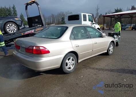 2000 Honda Accord 2.3 Ex z USA, uszkodzony, nr VIN JHMCG5663YC042026